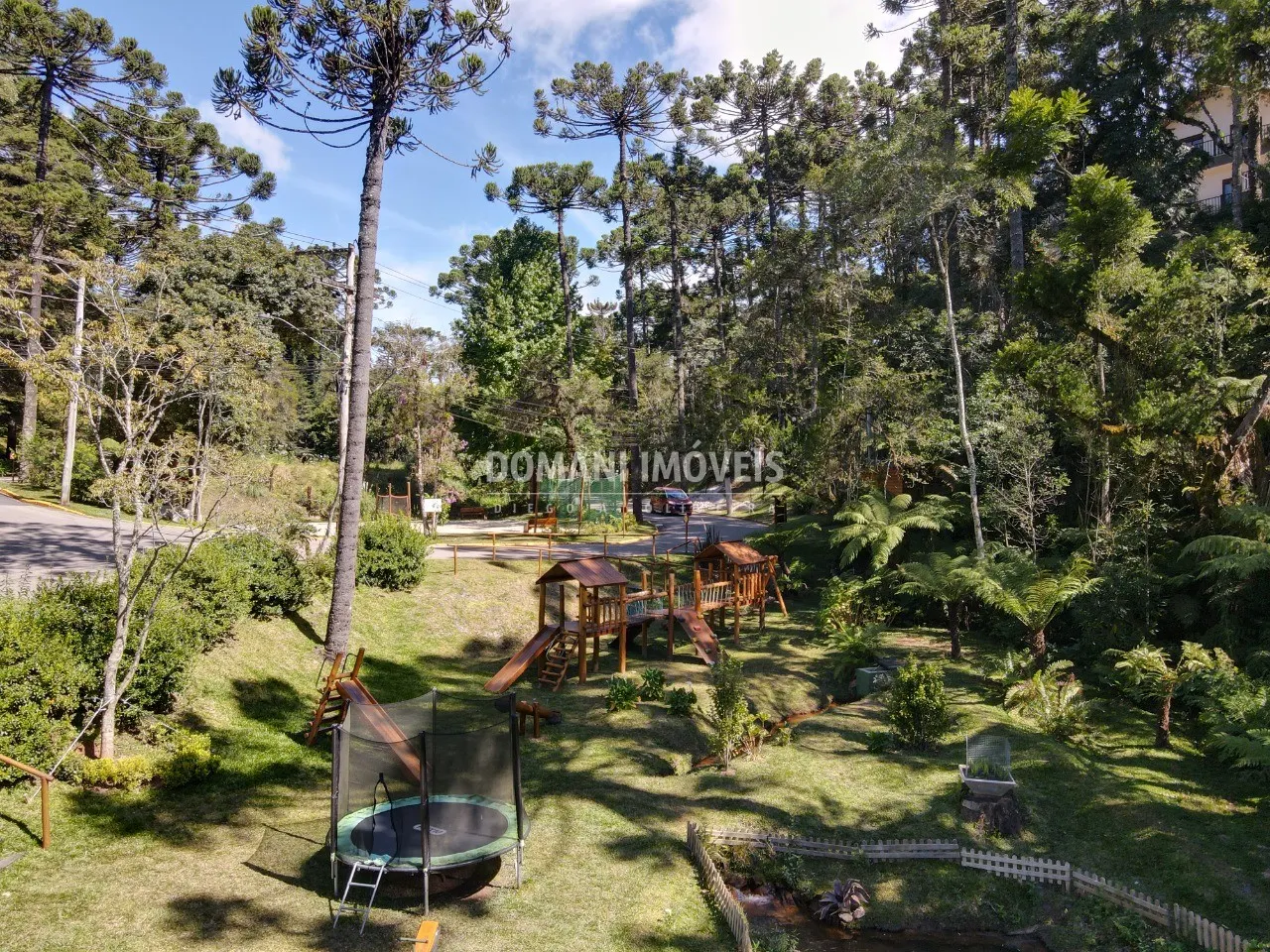 Terreno à venda de 2.760 m² em Campos do Jordão, SP, Brasil