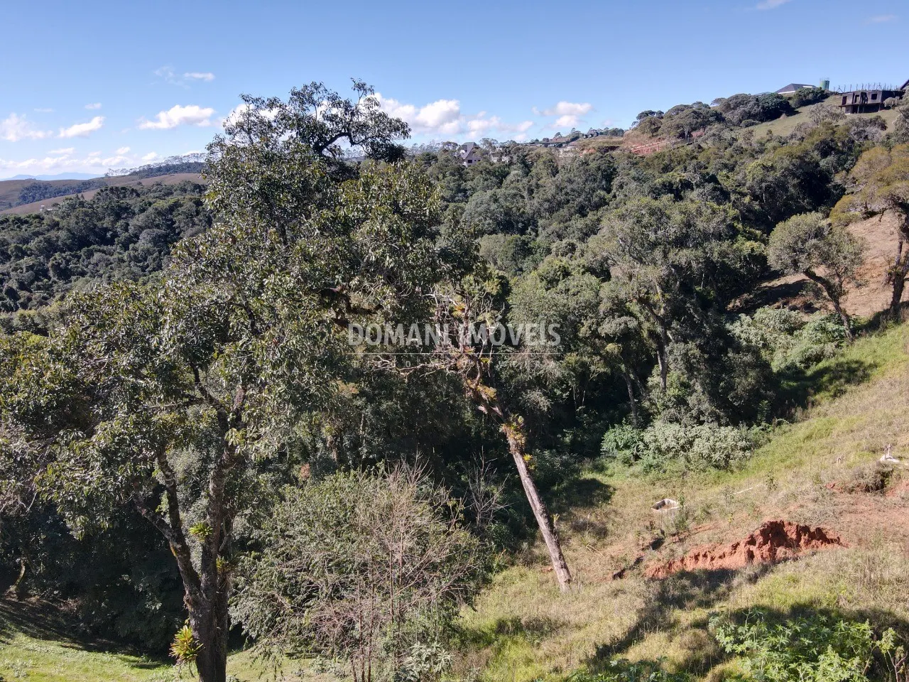 Terreno à venda de 1.110 m² em Campos do Jordão, SP, Brasil
