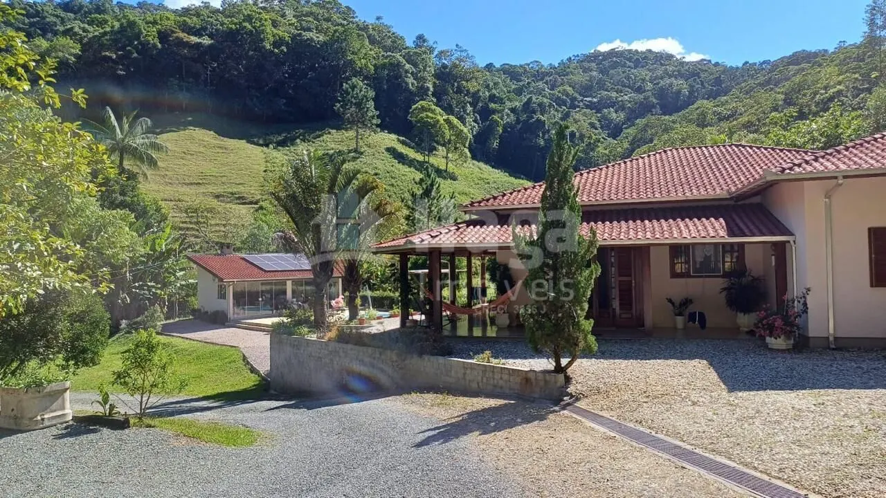 Casa à venda de 230 m² em Nova Trento, SC, Brasil