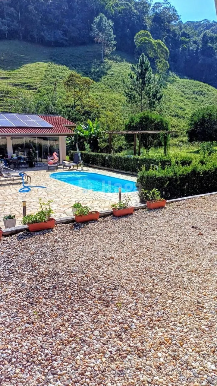 Casa à venda de 230 m² em Nova Trento, SC, Brasil