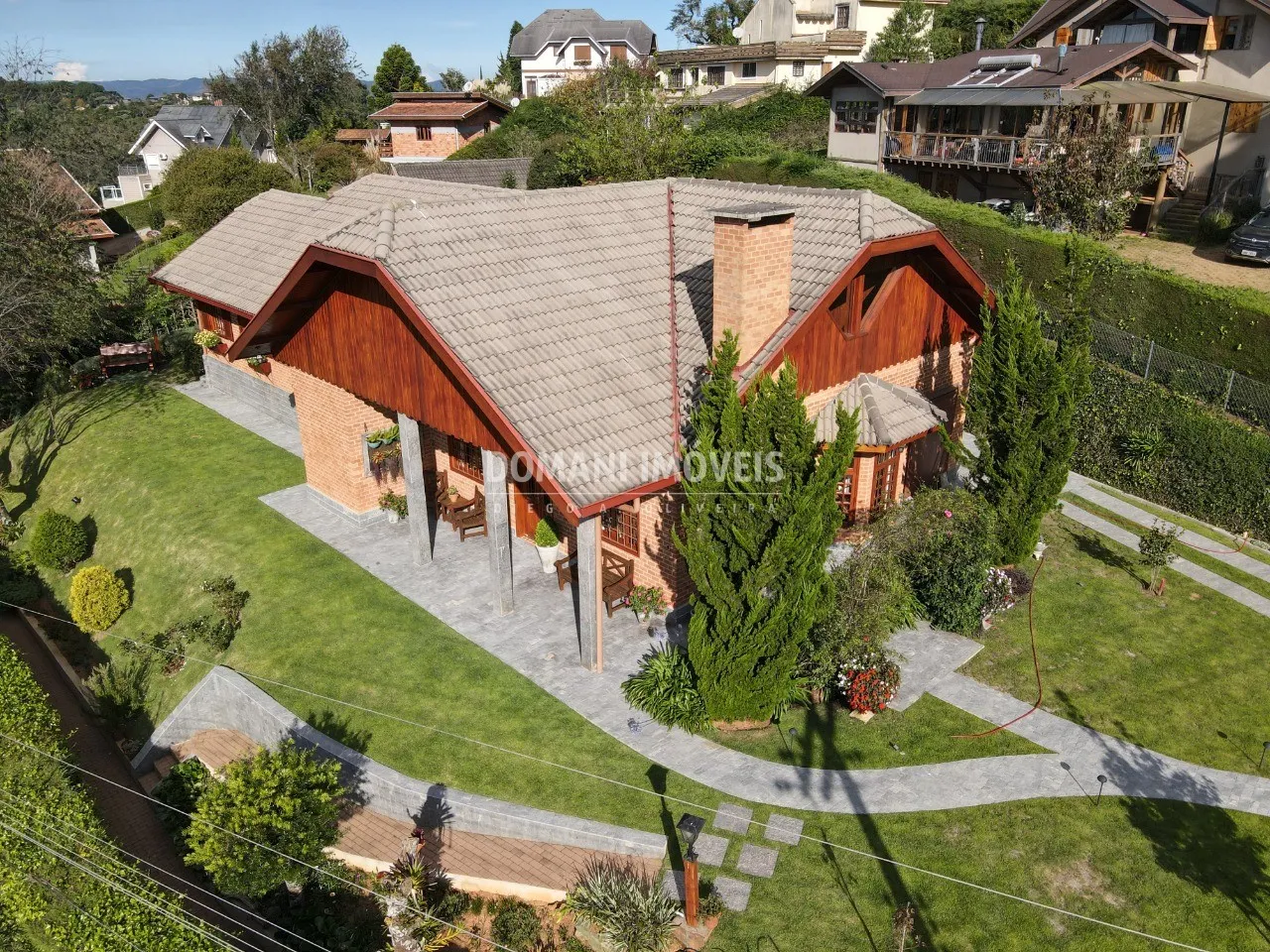 Casa à venda de 1.090 m² em Campos do Jordão, SP, Brasil
