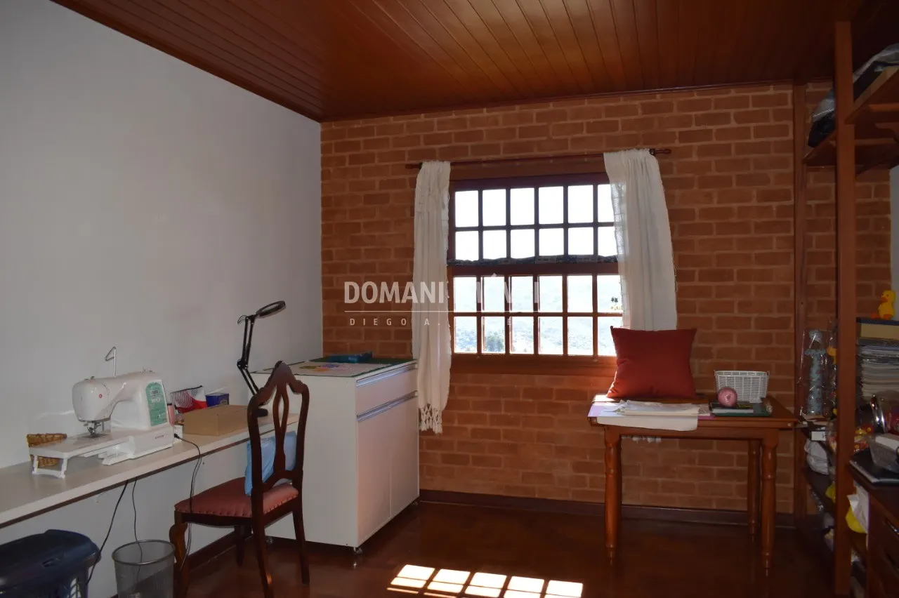 Casa à venda de 1.090 m² em Campos do Jordão, SP, Brasil