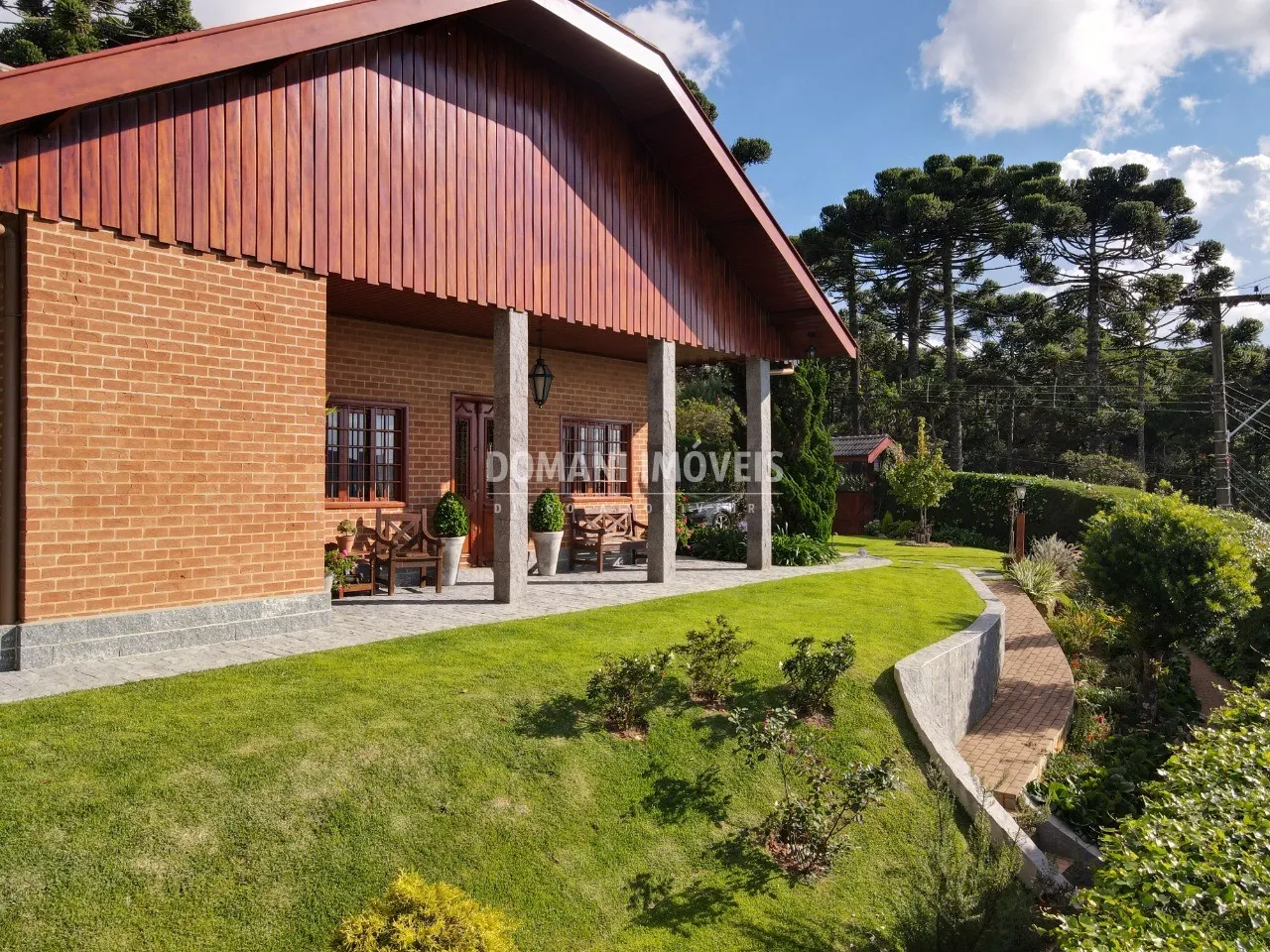 Casa à venda de 1.090 m² em Campos do Jordão, SP, Brasil