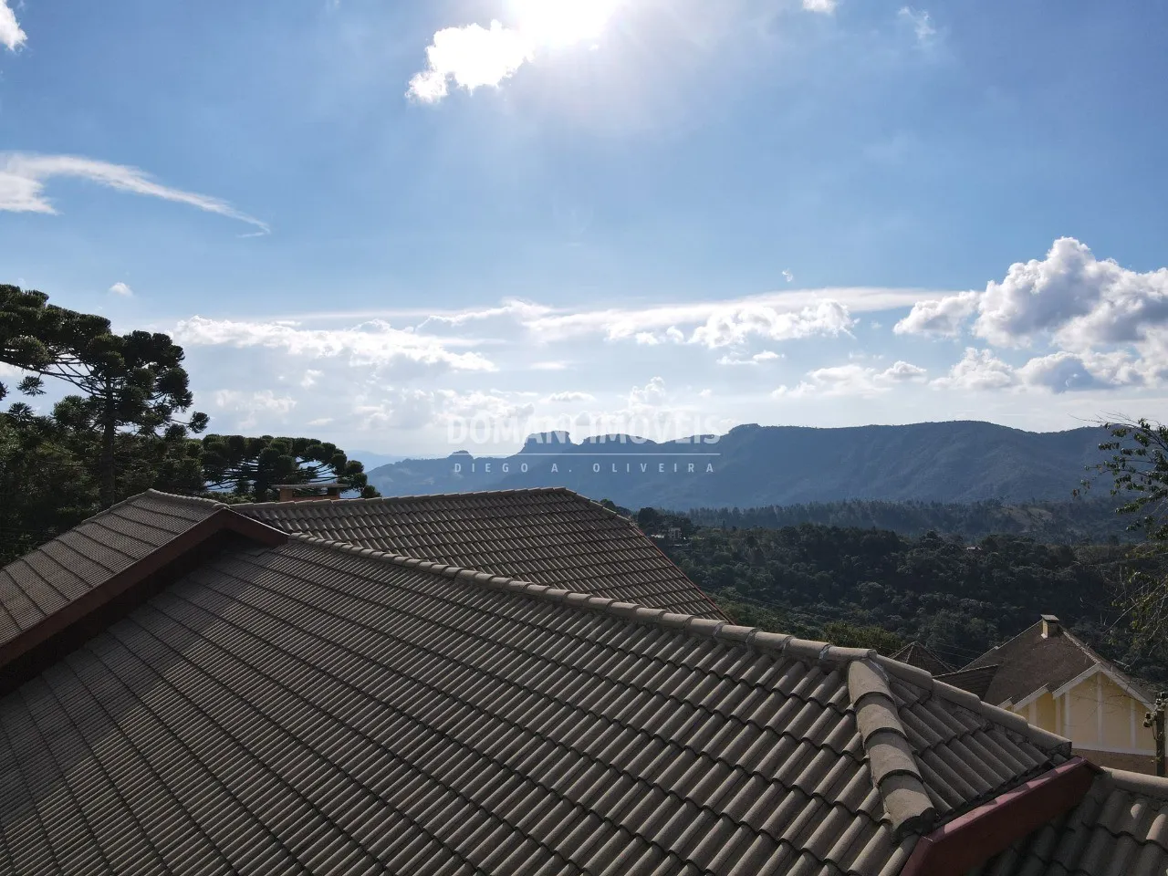 Casa à venda de 1.090 m² em Campos do Jordão, SP, Brasil