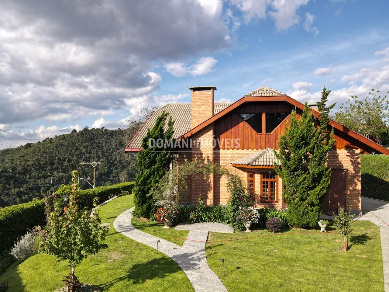 Casa à venda de 1.090 m² em Campos do Jordão, SP, Brasil