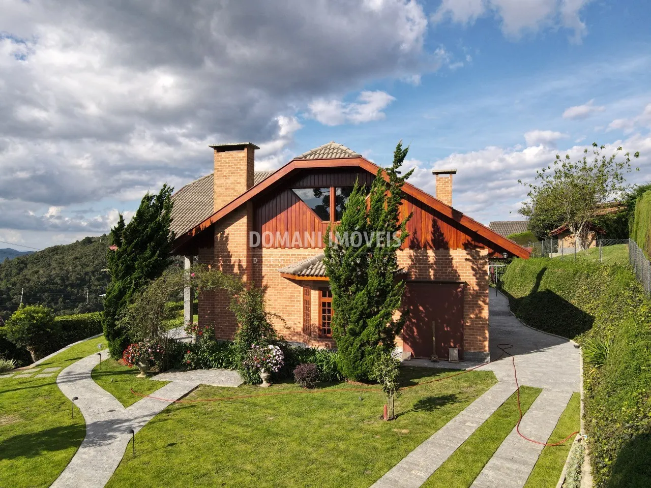 Casa à venda de 1.090 m² em Campos do Jordão, SP, Brasil