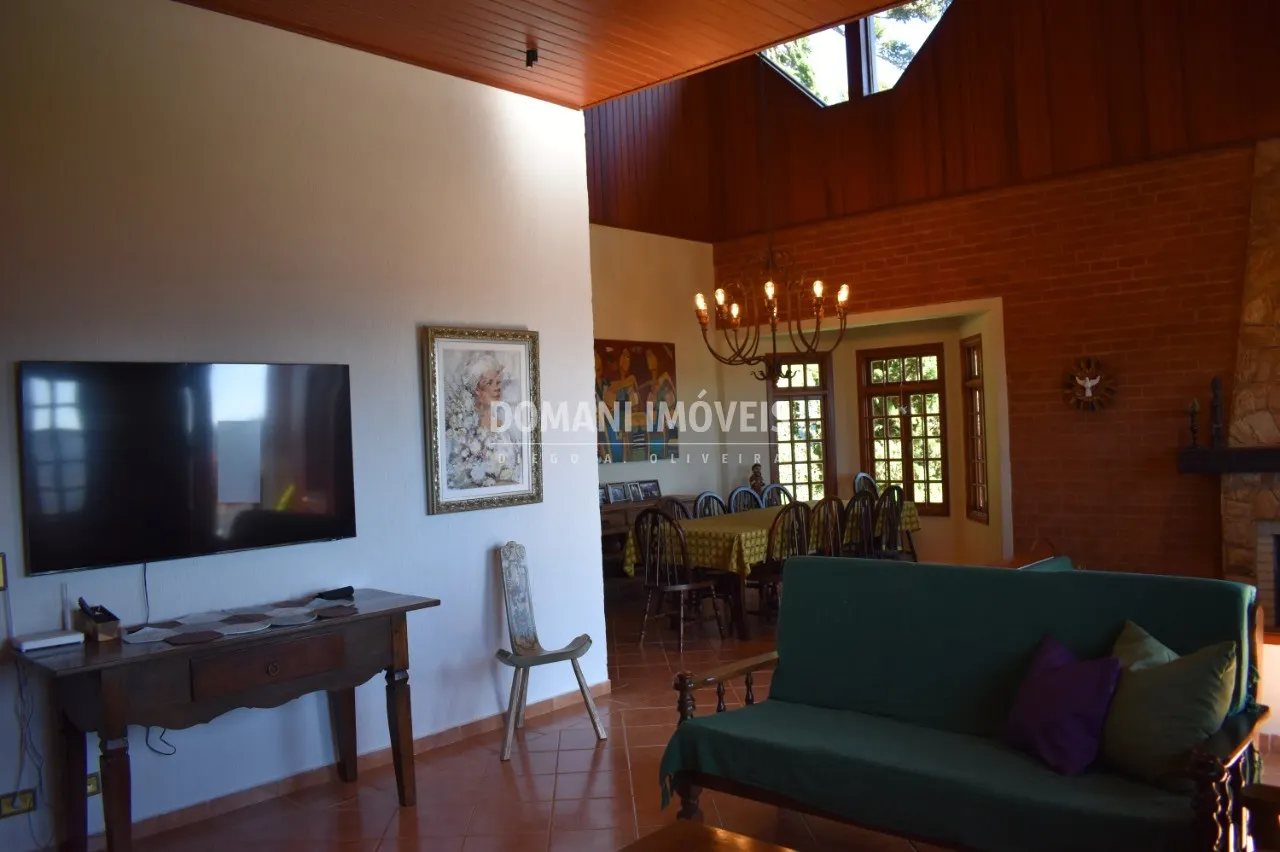 Casa à venda de 1.090 m² em Campos do Jordão, SP, Brasil