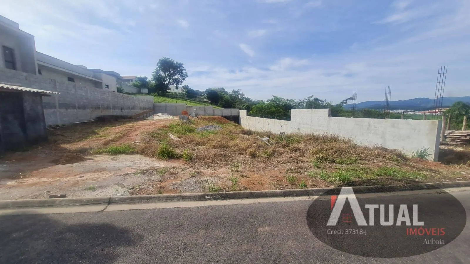 Terreno à venda de 713 m² em Bom Jesus dos Perdões, SP, Brasil
