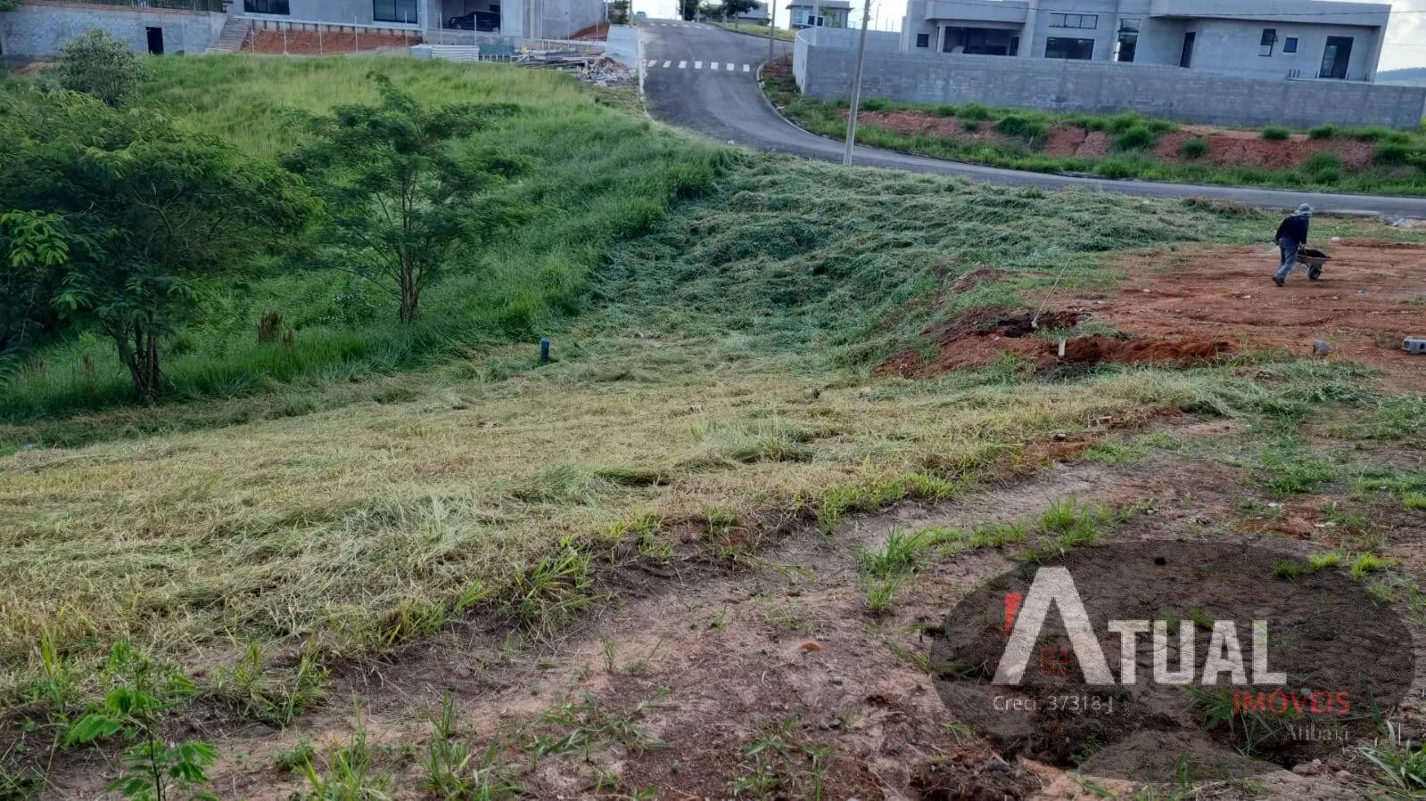 Terreno à venda de 713 m² em Bom Jesus dos Perdões, SP, Brasil