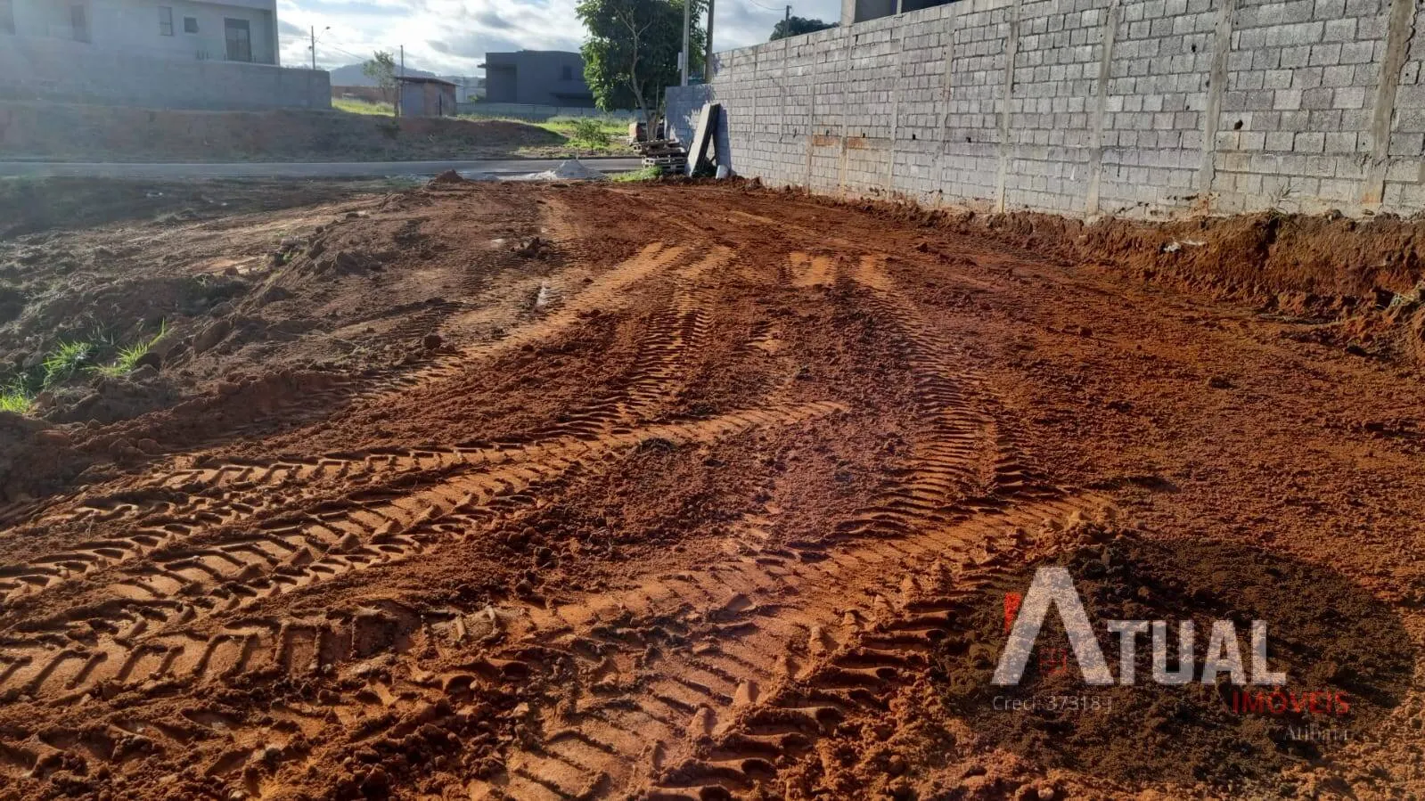 Terreno à venda de 713 m² em Bom Jesus dos Perdões, SP, Brasil