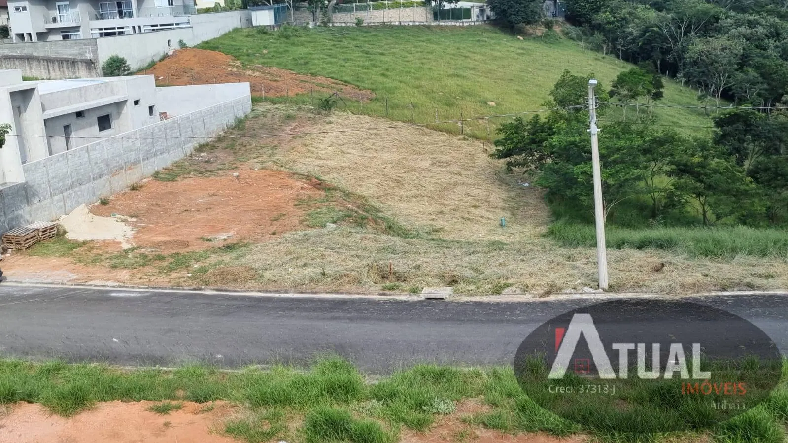 Terreno à venda de 713 m² em Bom Jesus dos Perdões, SP, Brasil