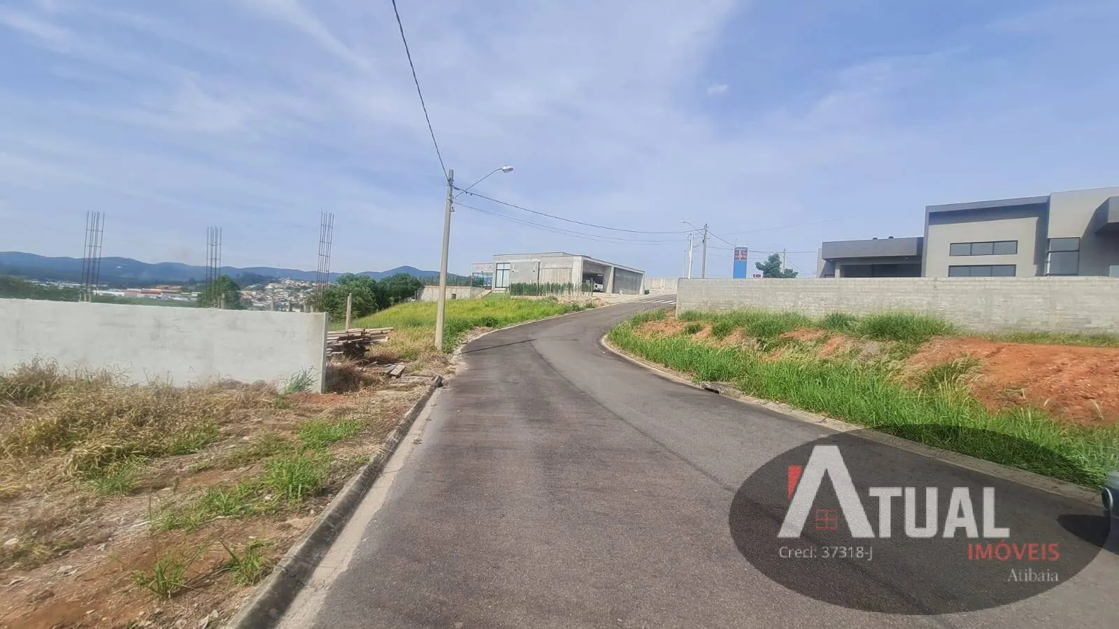 Terreno à venda de 713 m² em Bom Jesus dos Perdões, SP, Brasil