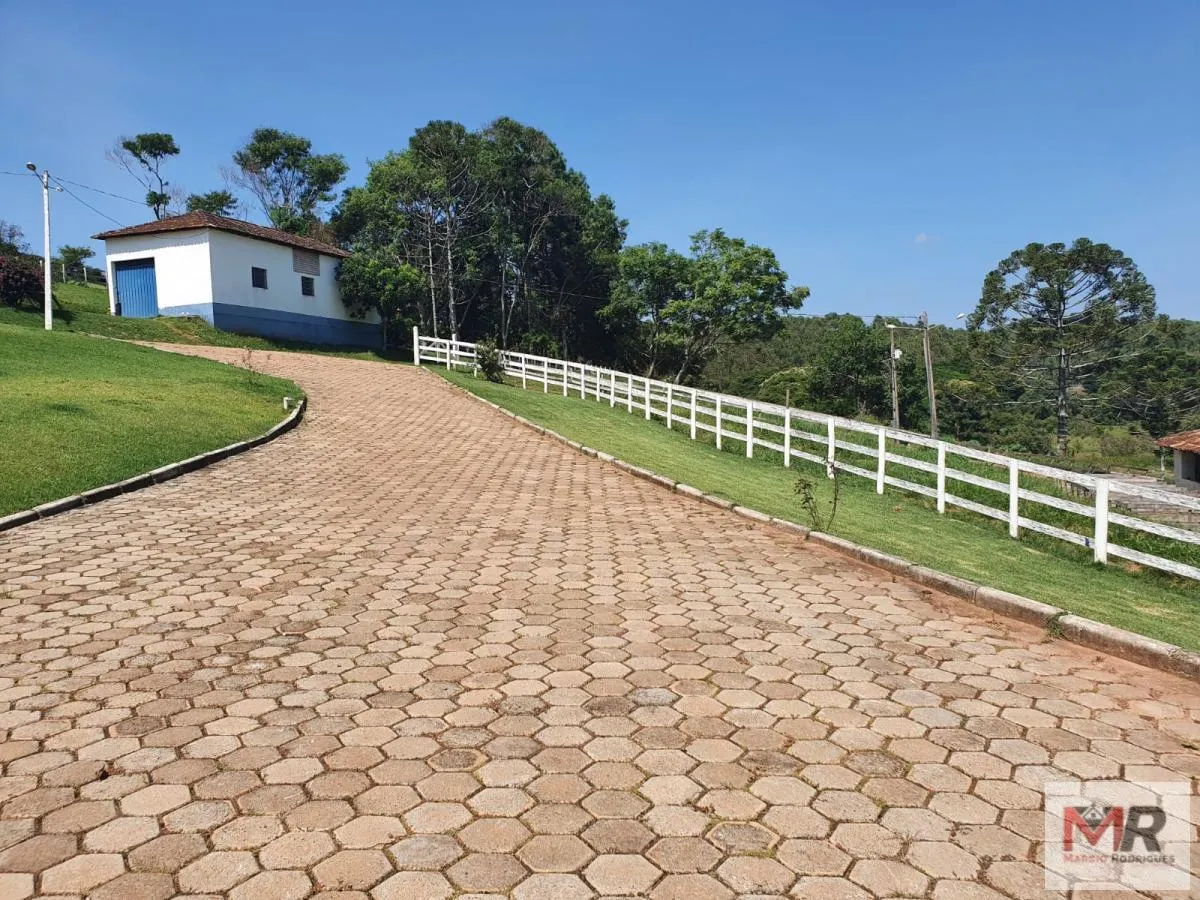 Fazenda à venda de 242 ha em Cruzília, MG, Brasil