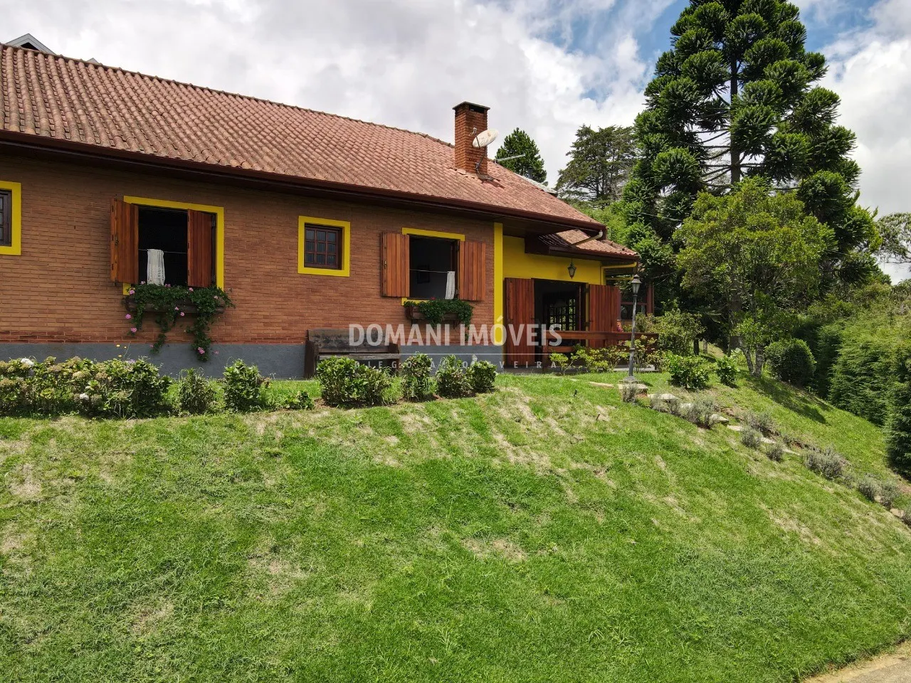 Casa à venda de 1.010 m² em Campos do Jordão, SP, Brasil