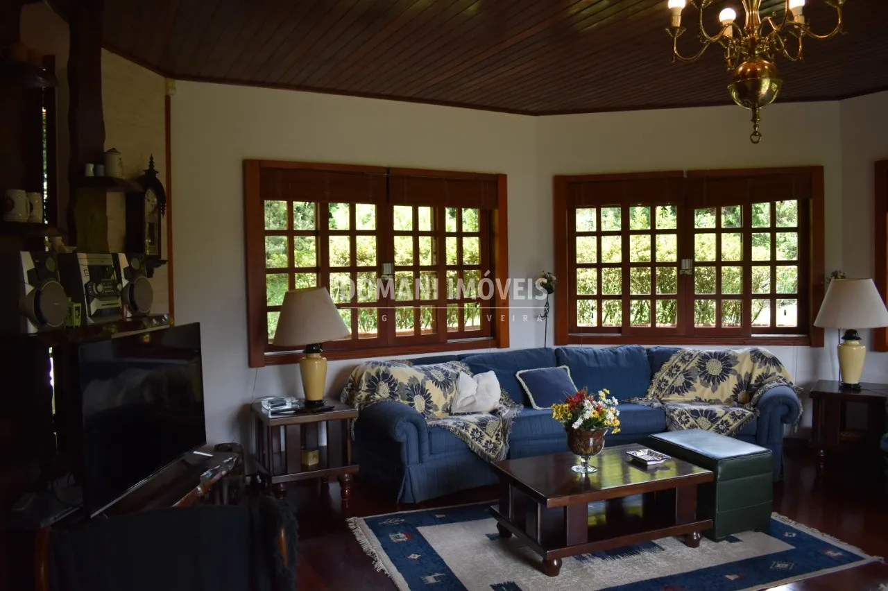 Casa à venda de 1.010 m² em Campos do Jordão, SP, Brasil