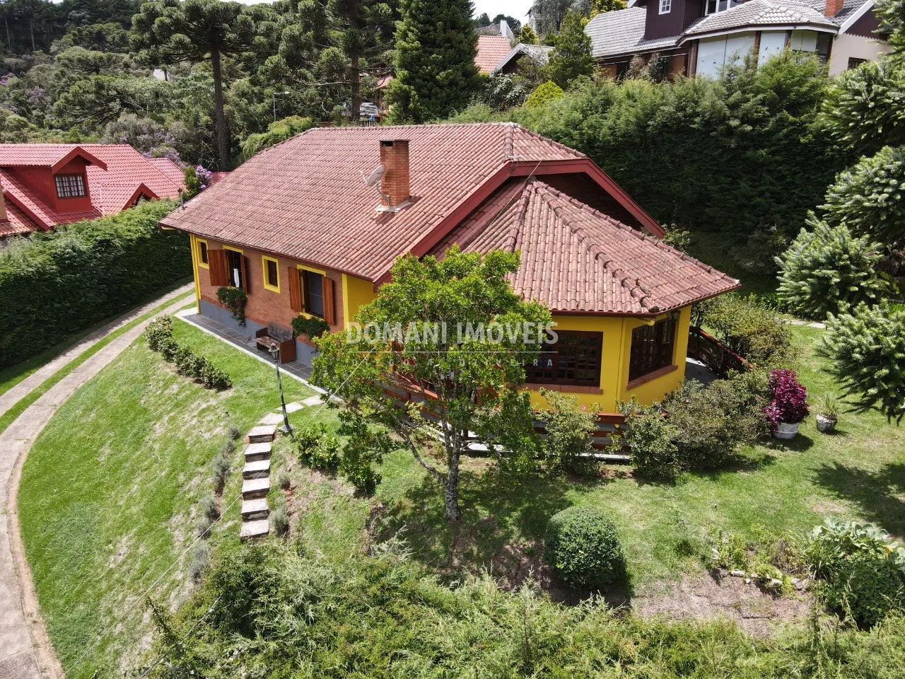 Casa à venda de 1.010 m² em Campos do Jordão, SP, Brasil