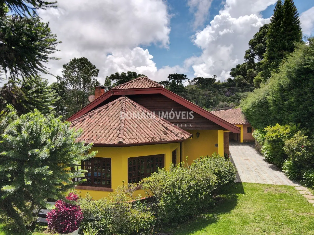 Casa à venda de 1.010 m² em Campos do Jordão, SP, Brasil