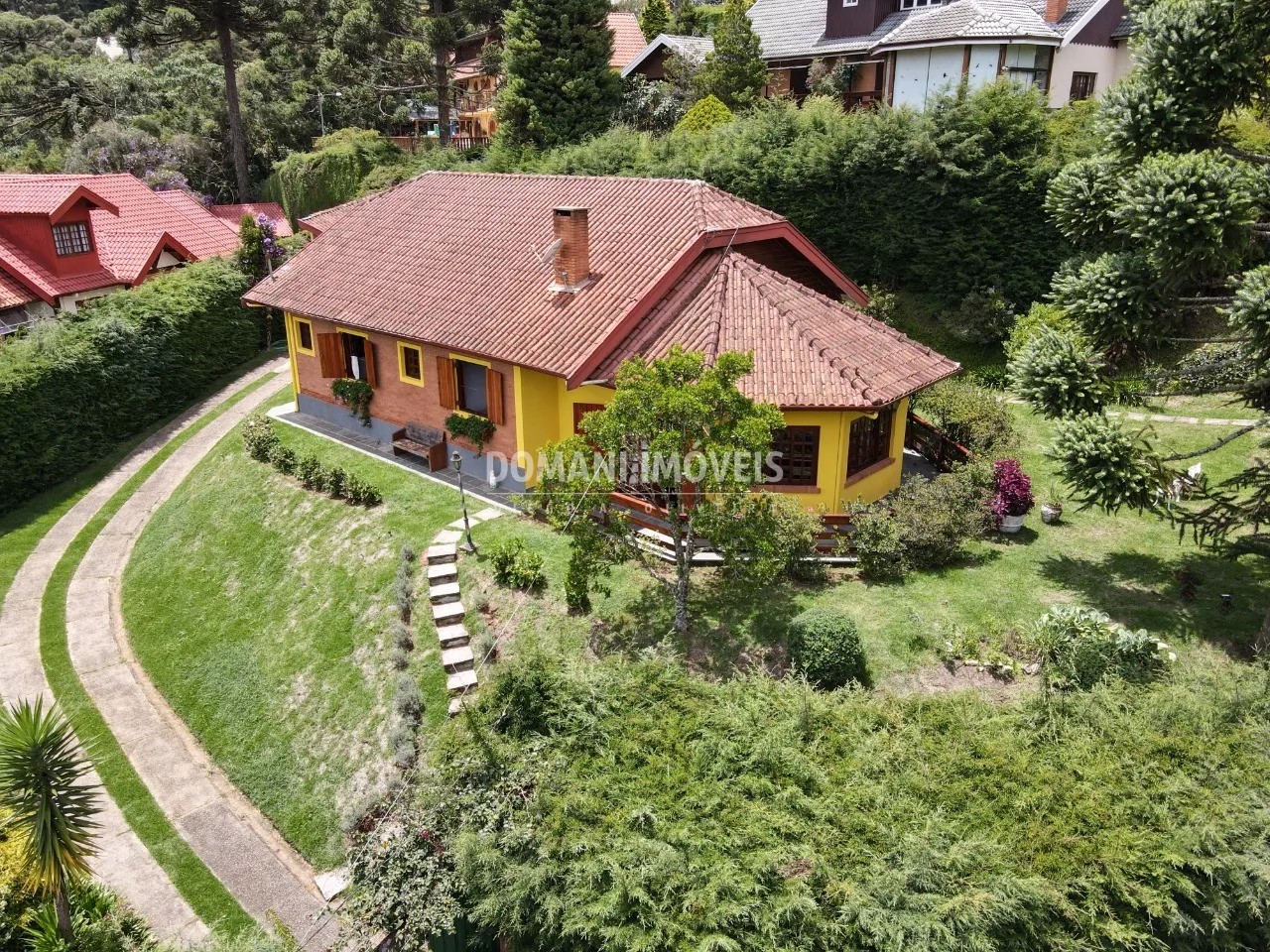 Casa à venda de 1.010 m² em Campos do Jordão, SP, Brasil