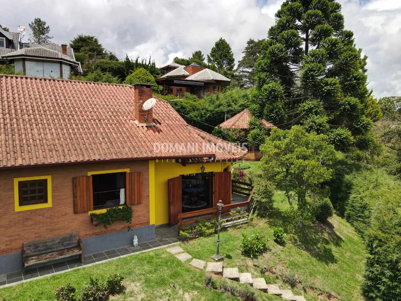 Casa à venda de 1.010 m² em Campos do Jordão, SP, Brasil
