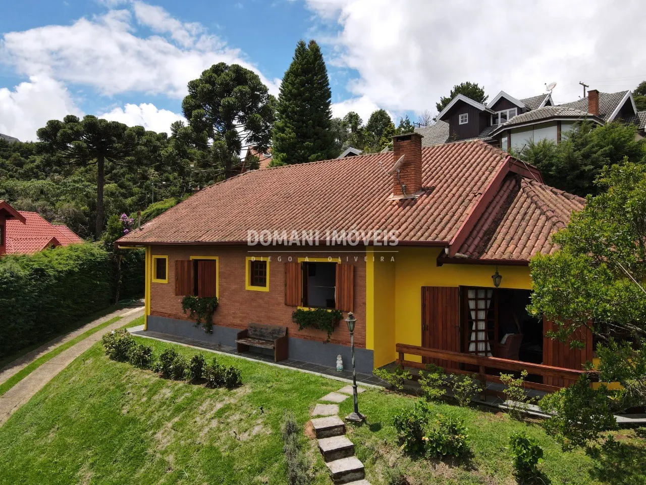 Casa à venda de 1.010 m² em Campos do Jordão, SP, Brasil