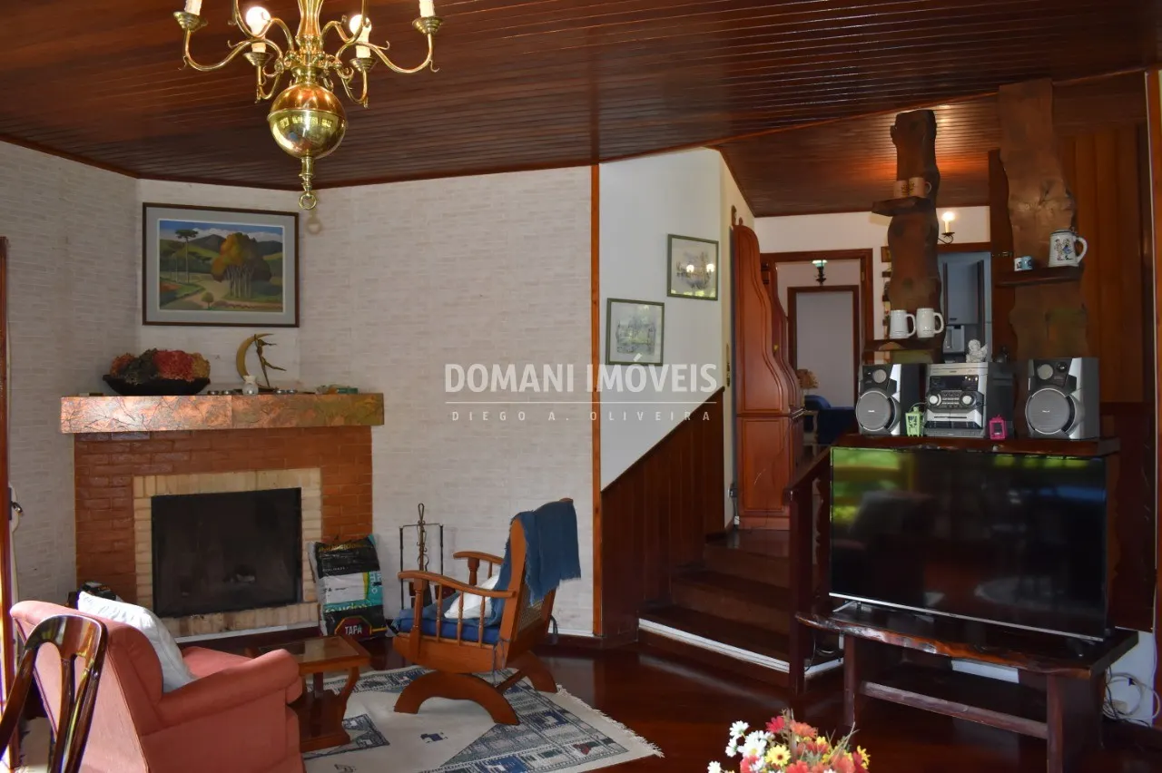 Casa à venda de 1.010 m² em Campos do Jordão, SP, Brasil