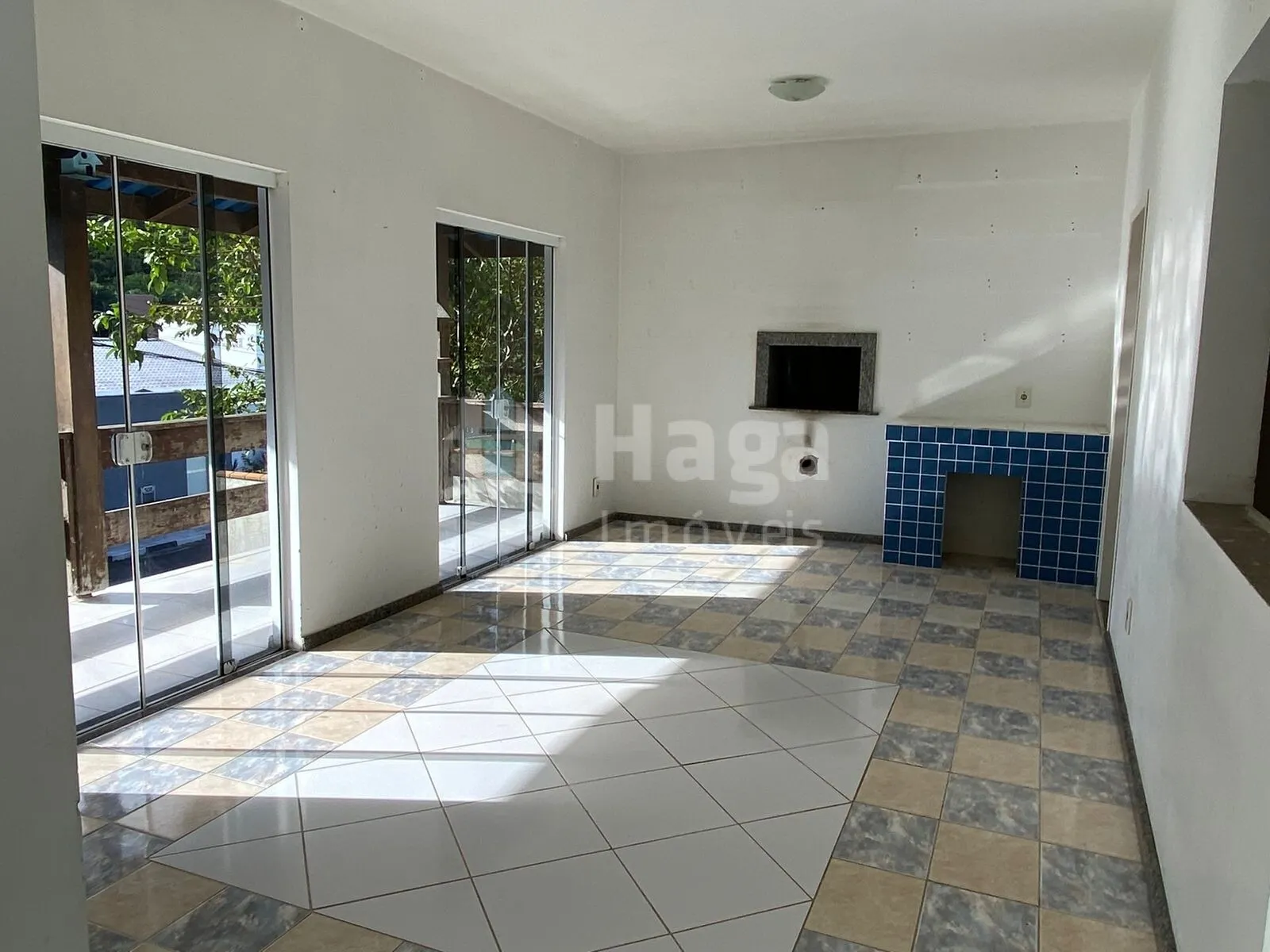 Casa à venda de 311 m² em Balneário Camboriú, SC, Brasil