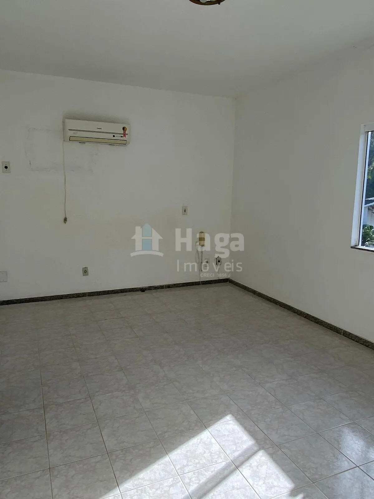 Casa à venda de 311 m² em Balneário Camboriú, SC, Brasil