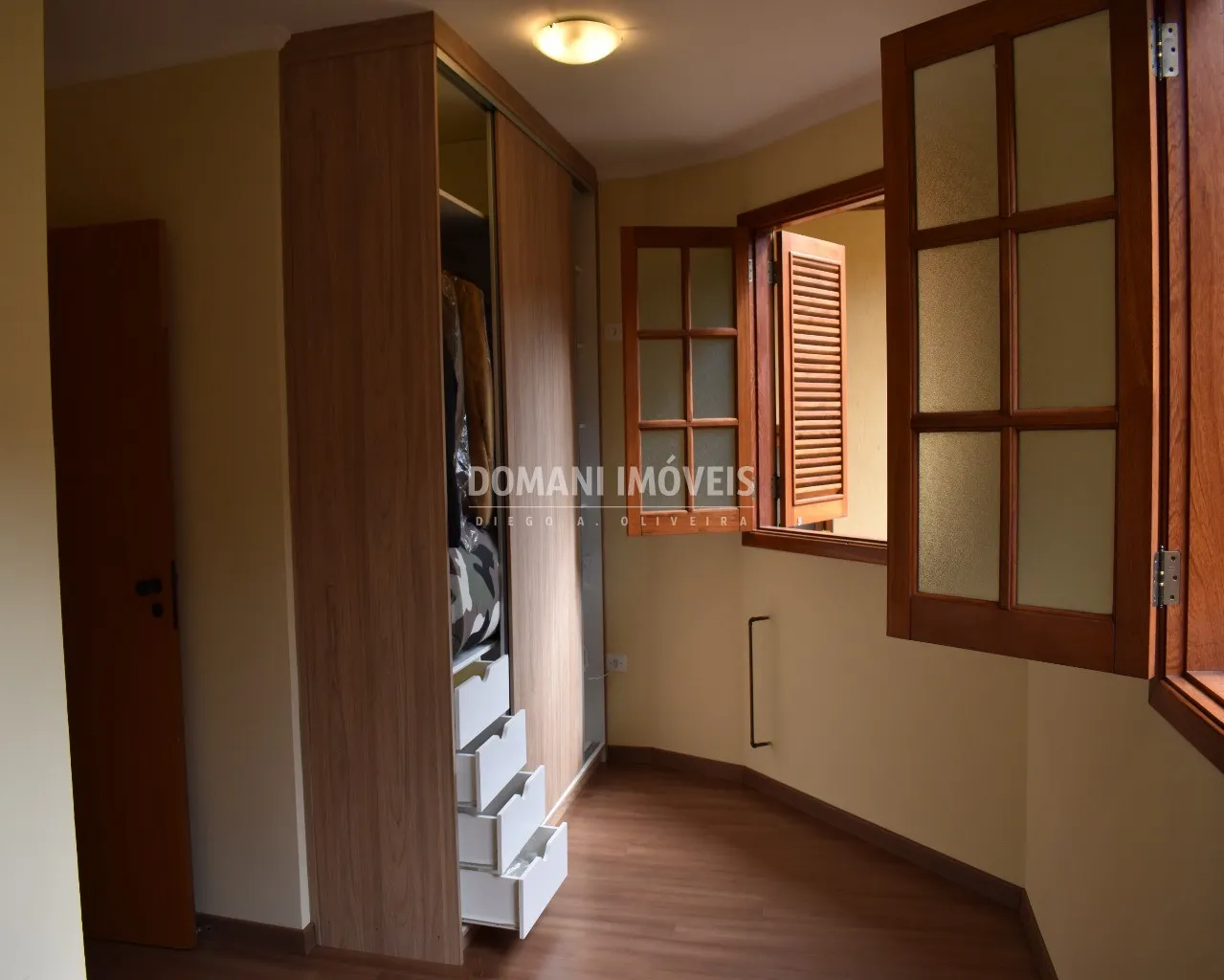 Casa à venda de 250 m² em Campos do Jordão, SP, Brasil