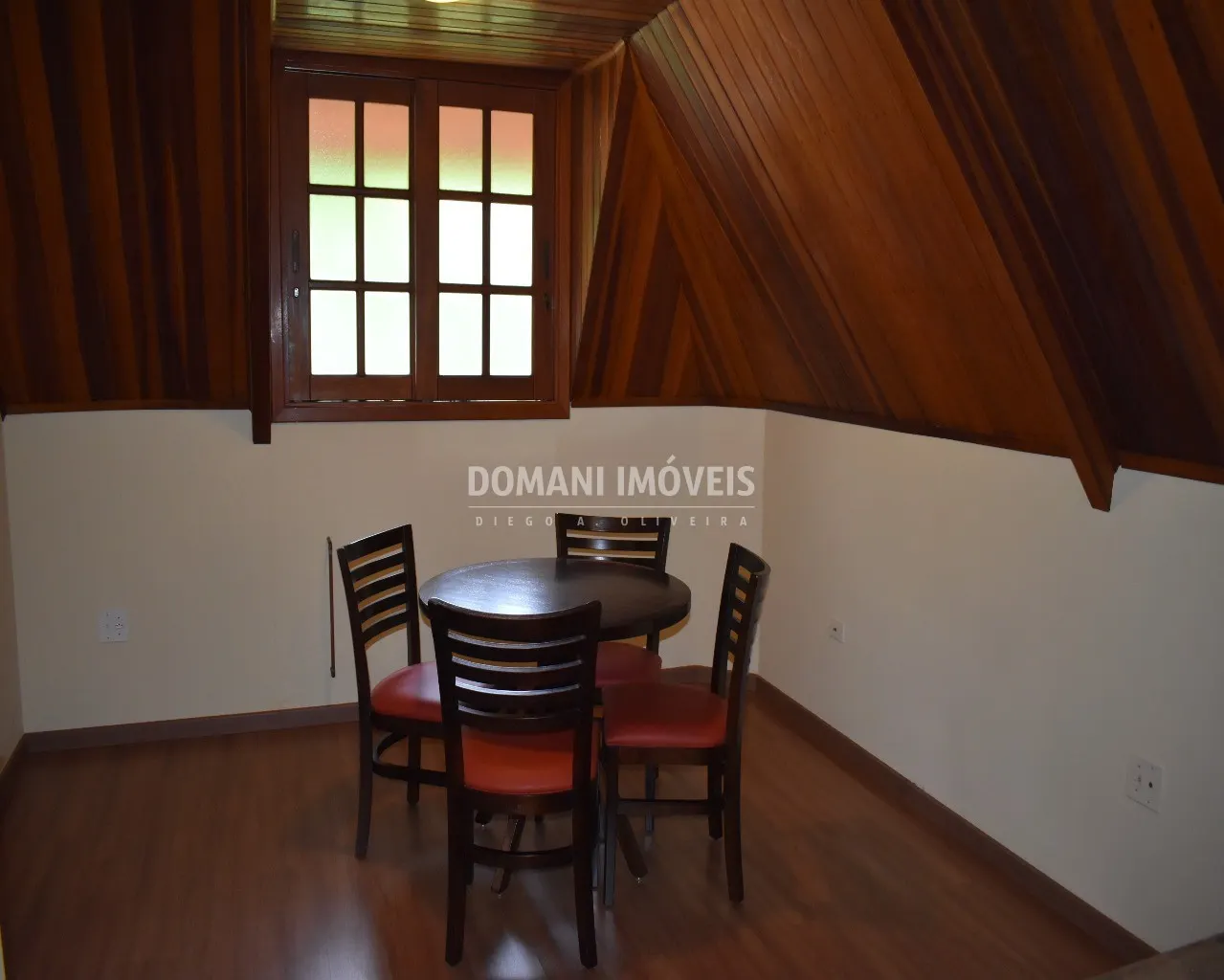 Casa à venda de 250 m² em Campos do Jordão, SP, Brasil