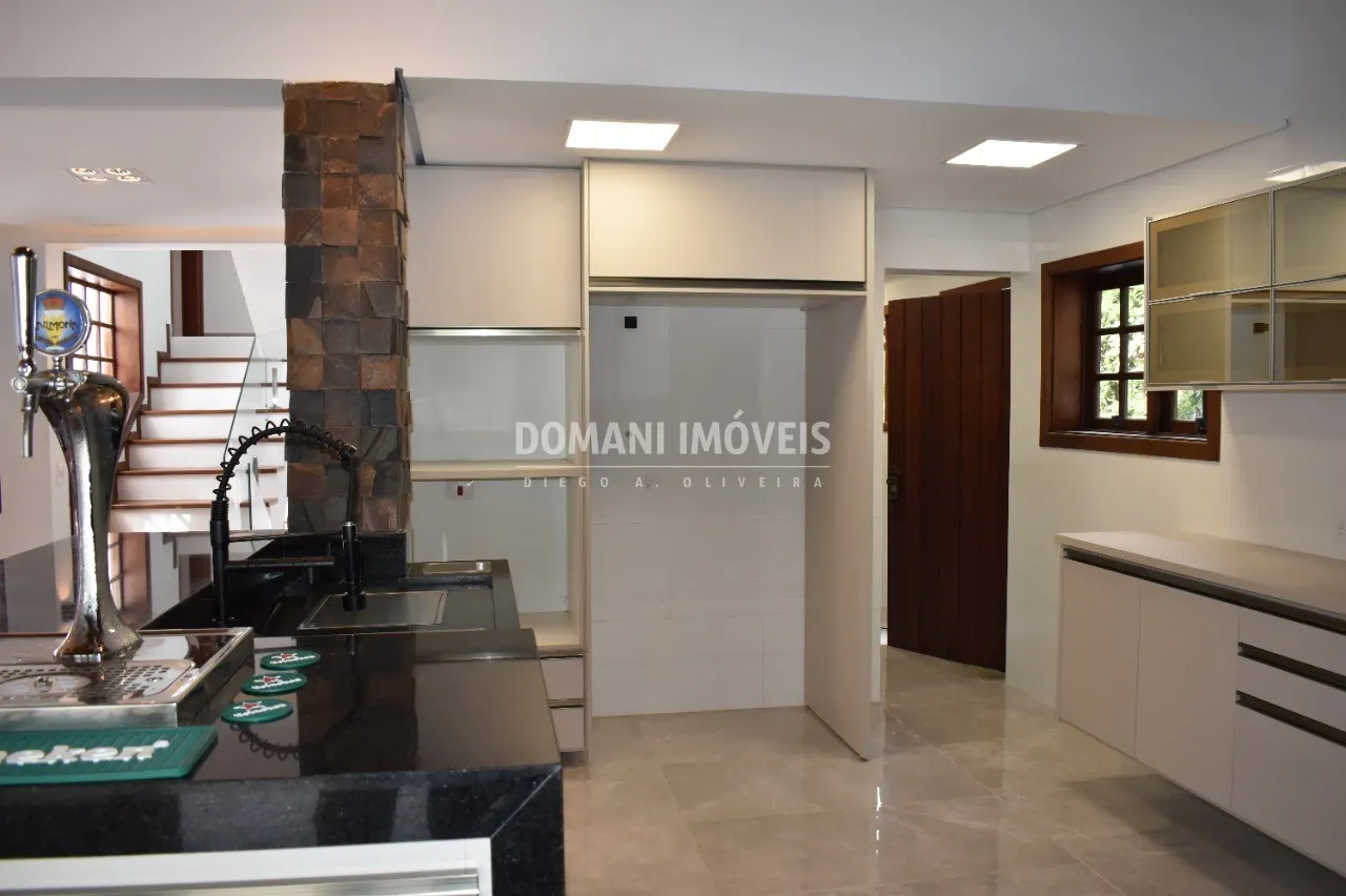 Casa à venda de 390 m² em Campos do Jordão, SP, Brasil