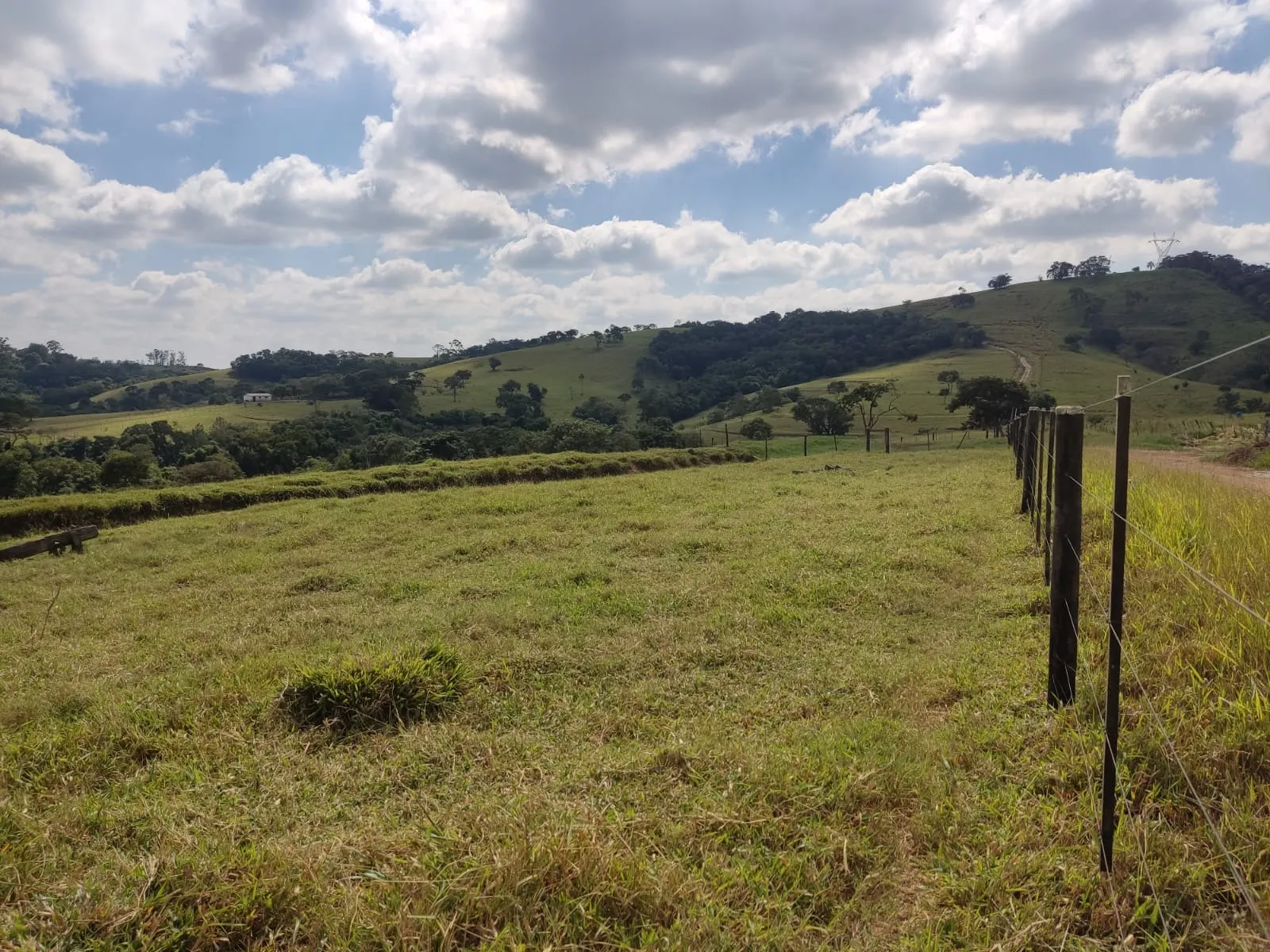 Fazenda à venda de 102 ha em Angatuba, SP, Brasil