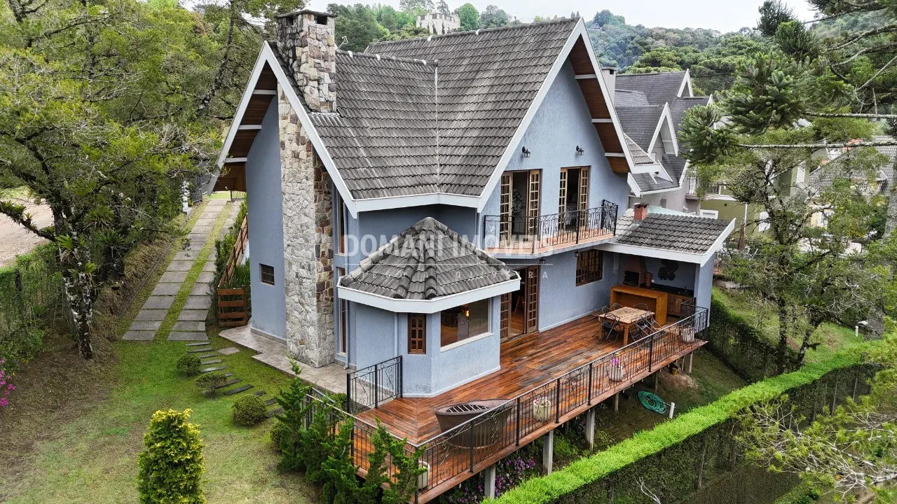 Casa à venda de 330 m² em Campos do Jordão, SP, Brasil