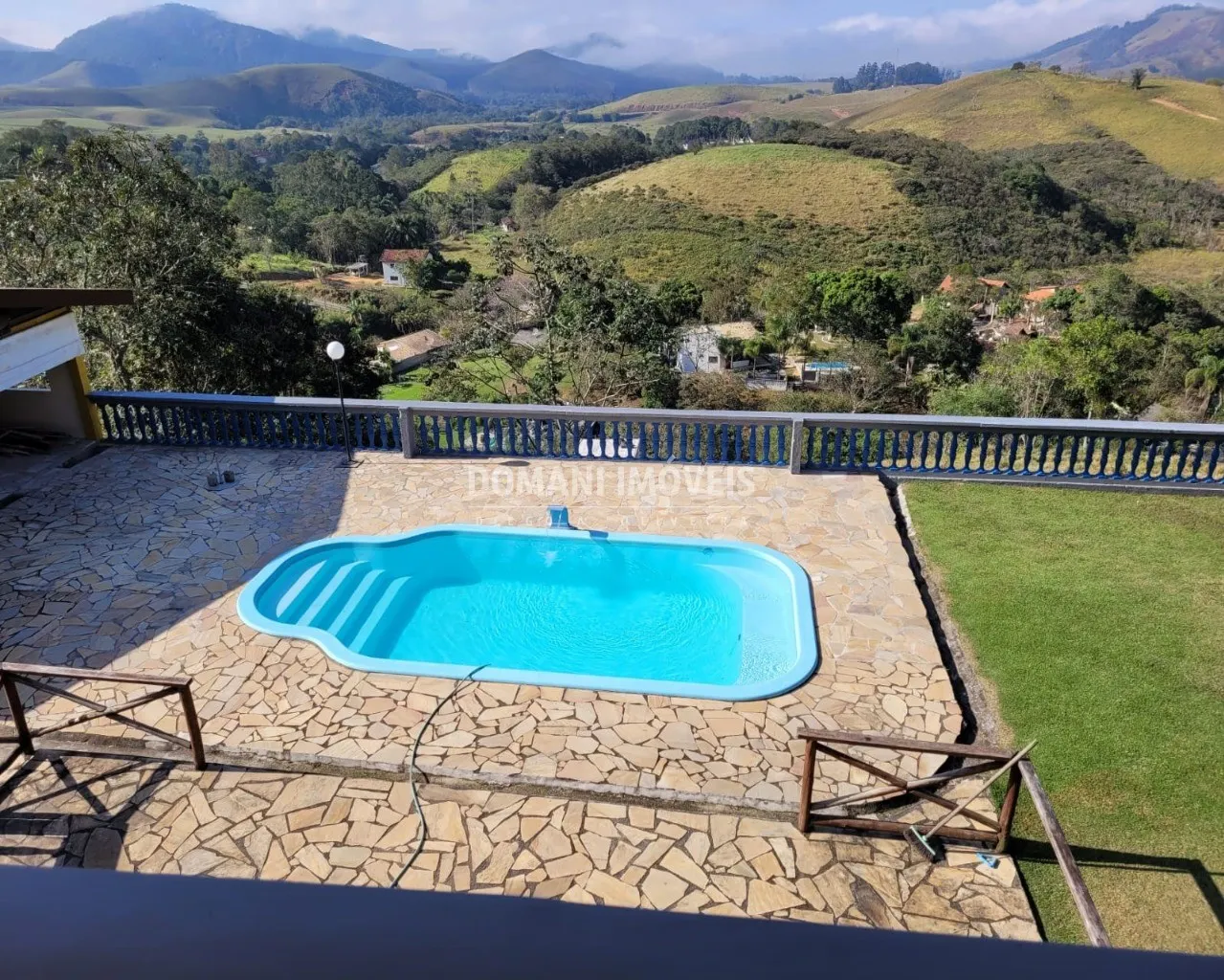 Casa à venda de 1.800 m² em Pindamonhangaba, SP, Brasil