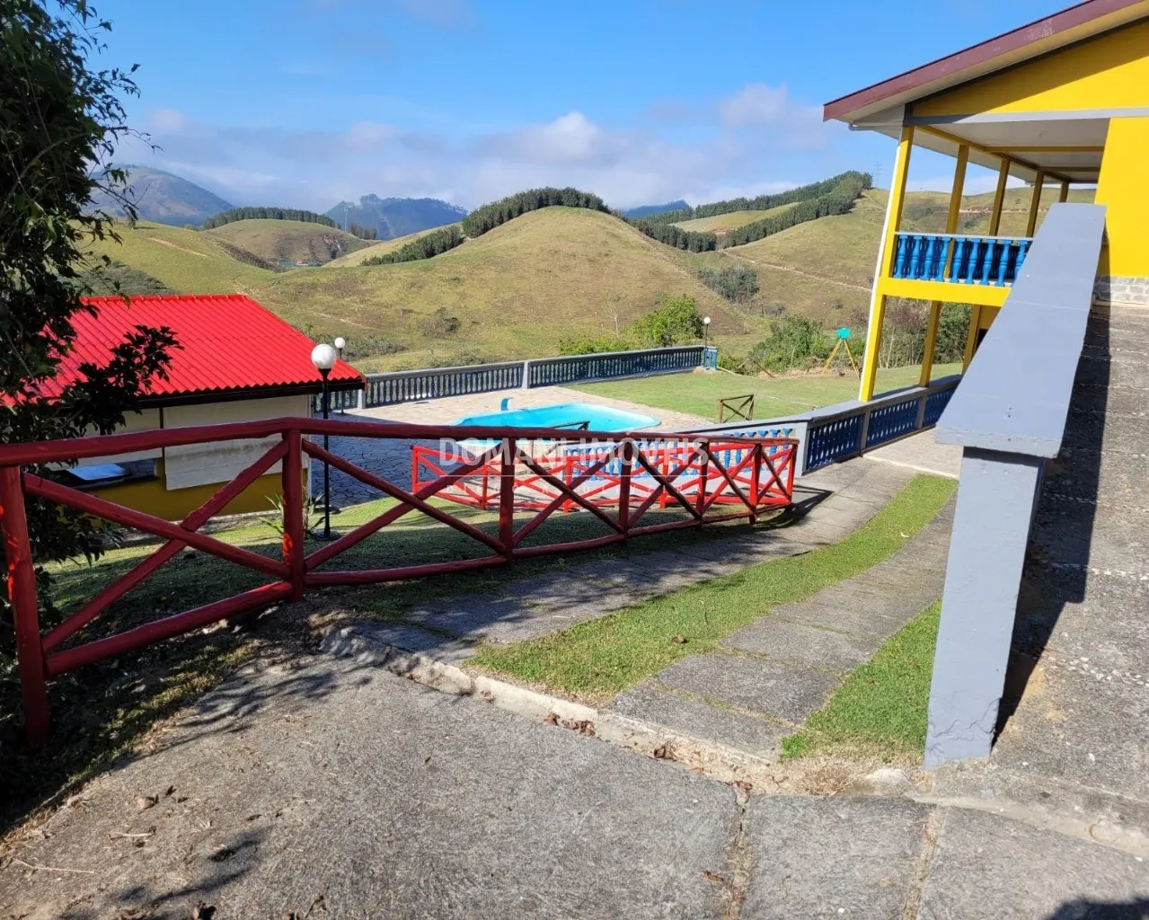 Casa à venda de 1.800 m² em Pindamonhangaba, SP, Brasil