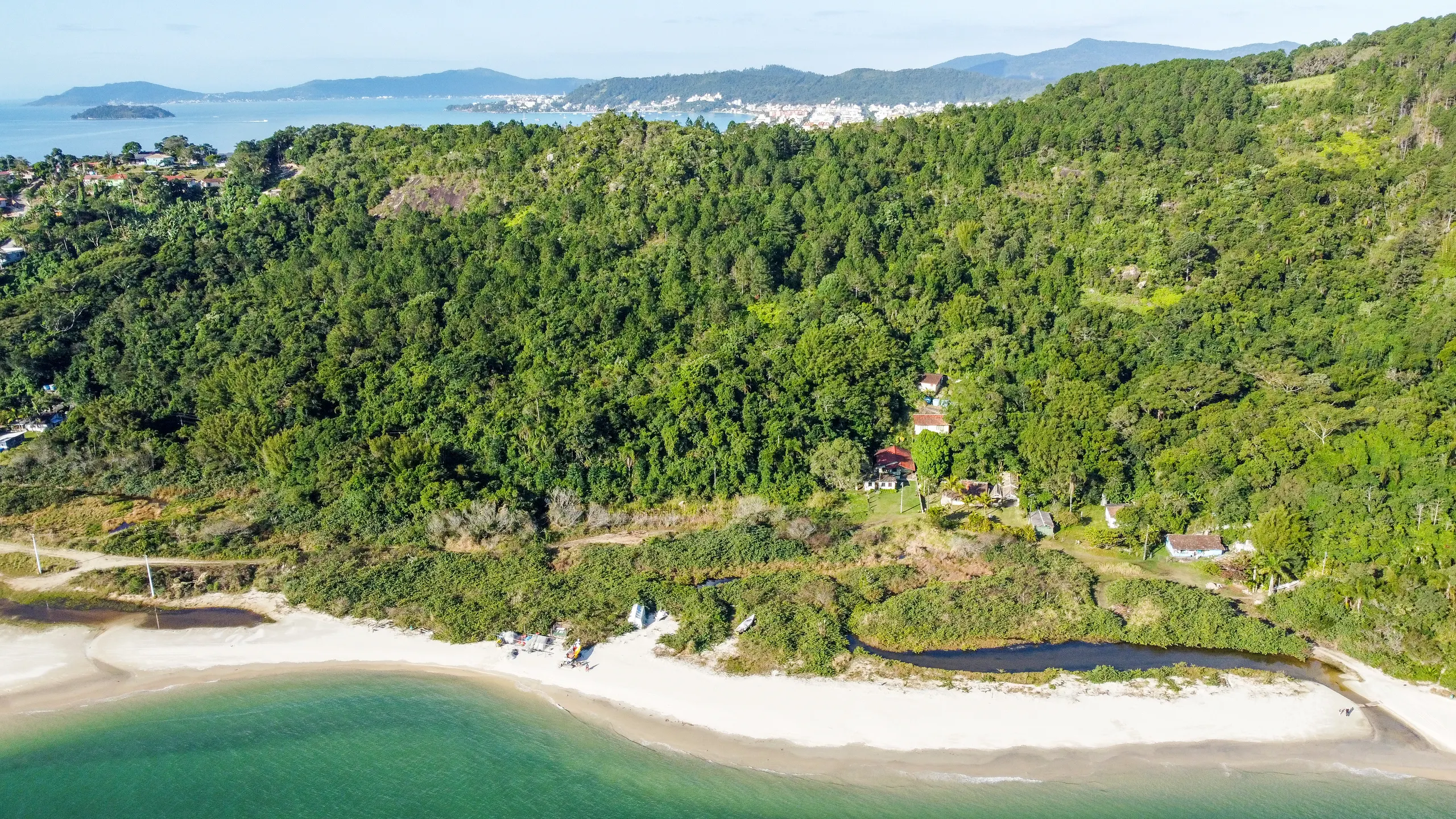Terreno à venda de 8.000 m² em Florianópolis, SC, Brasil