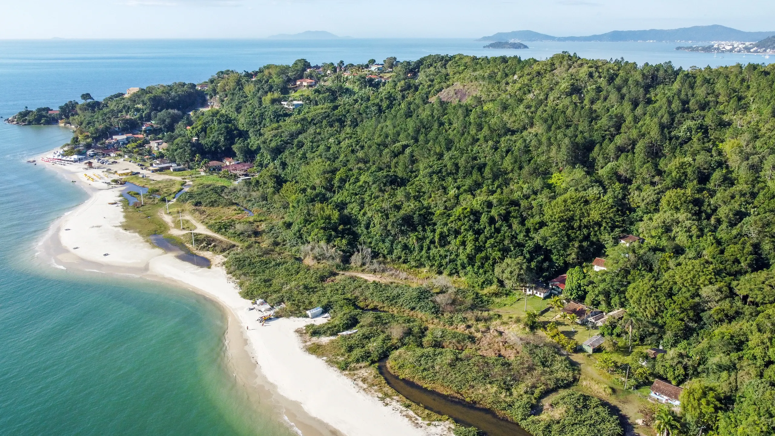 Terreno à venda de 8.000 m² em Florianópolis, SC, Brasil