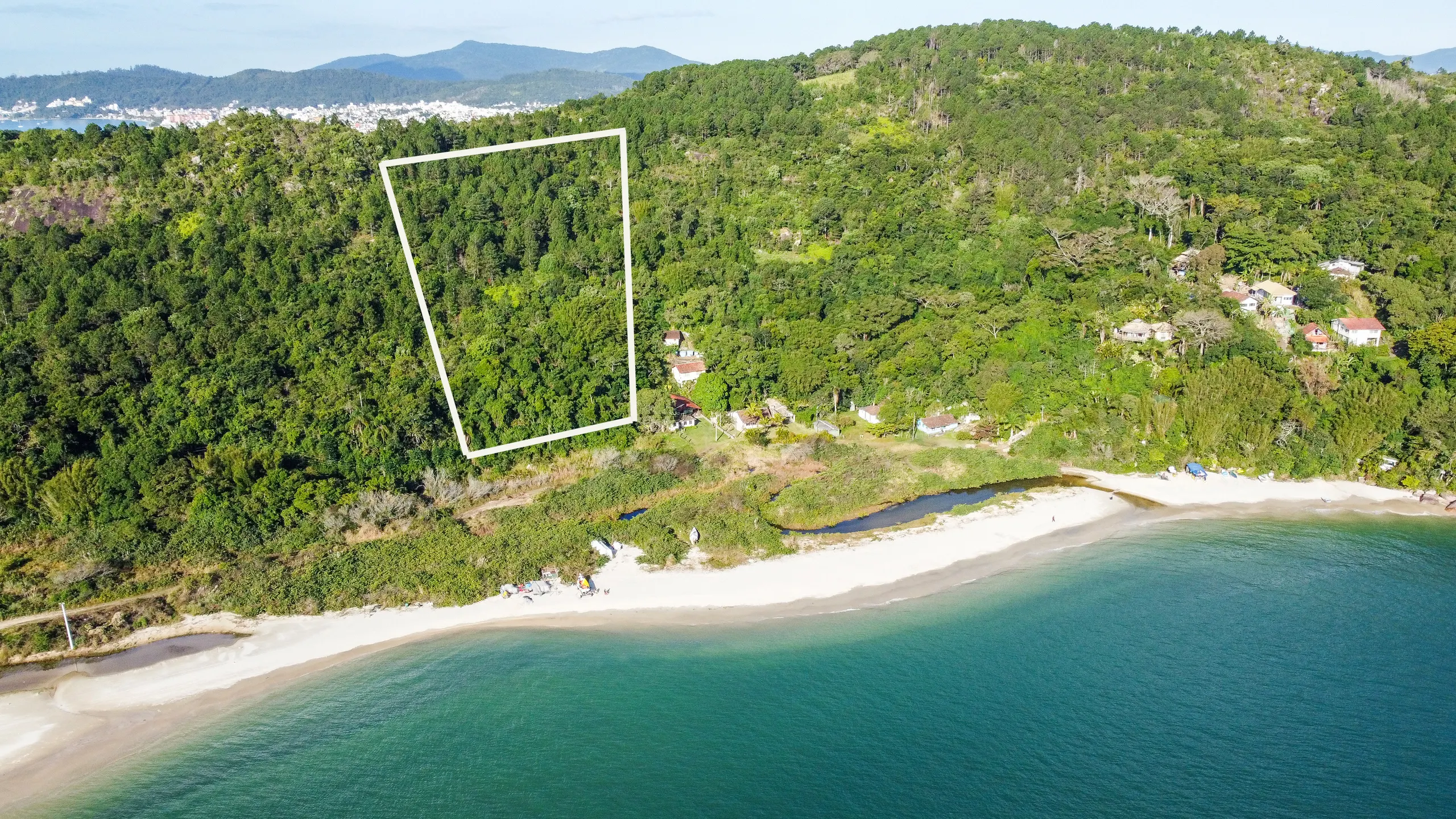 Terreno à venda de 8.000 m² em Florianópolis, SC, Brasil