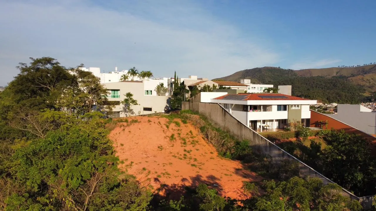 Terreno à venda de 1.361 m² em Timóteo, MG, Brasil