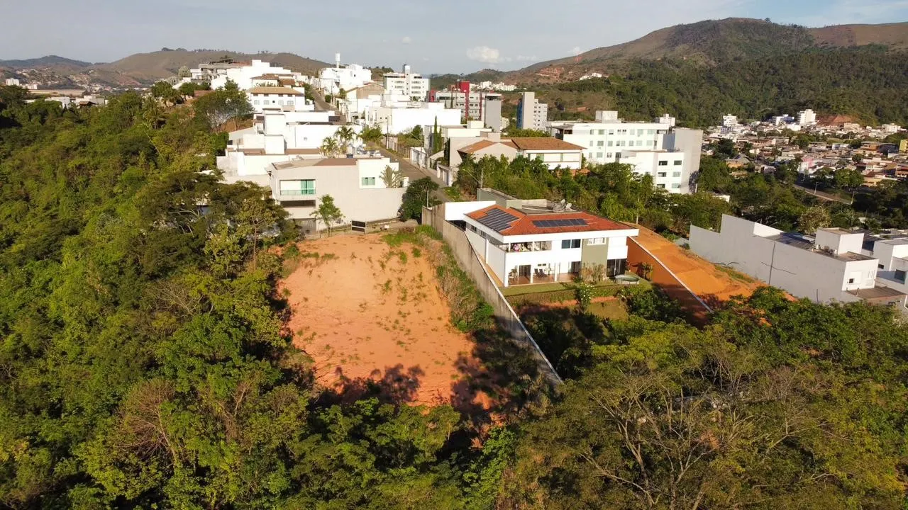Terreno à venda de 1.361 m² em Timóteo, MG, Brasil