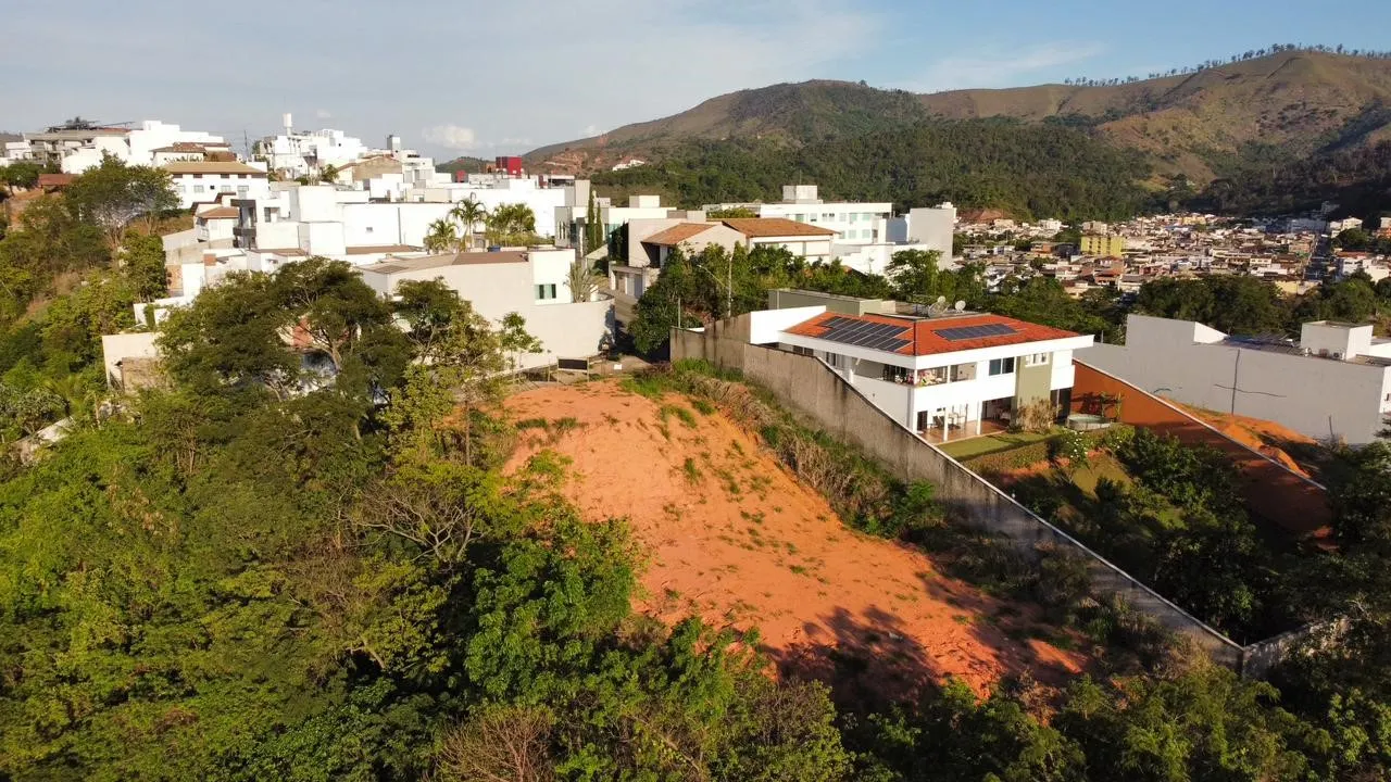Terreno à venda de 1.361 m² em Timóteo, MG, Brasil