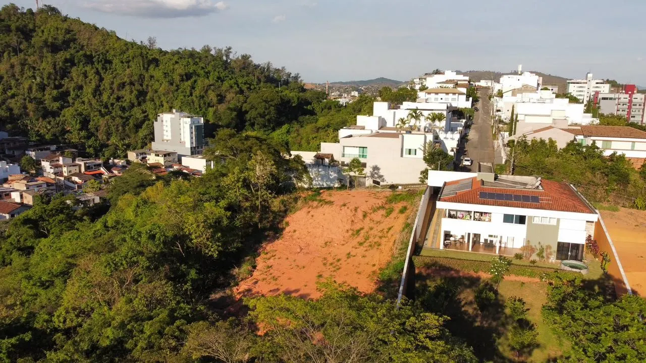 Terreno à venda de 1.361 m² em Timóteo, MG, Brasil