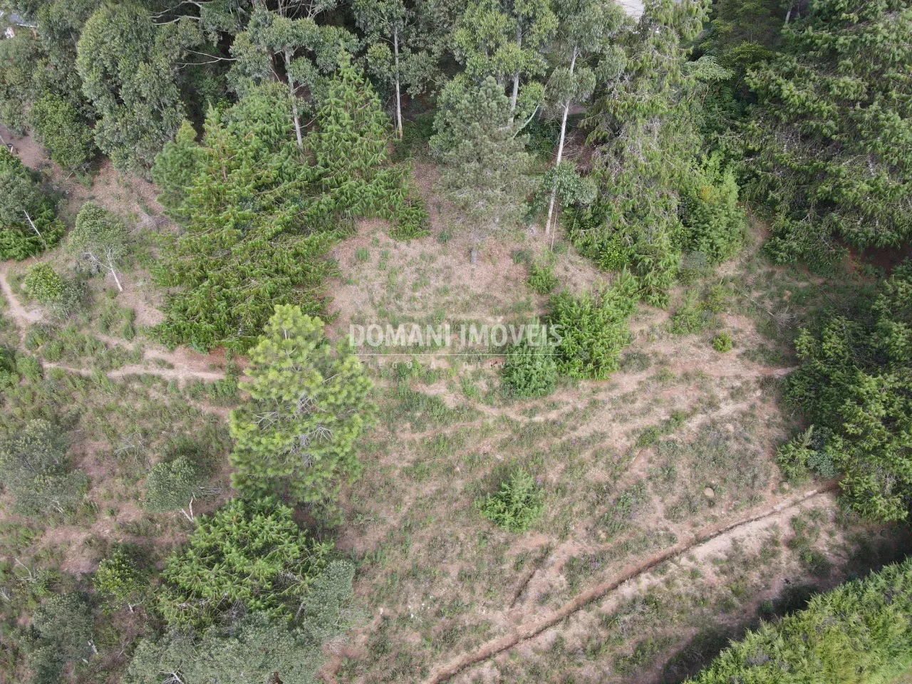 Terreno à venda de 1.500 m² em Campos do Jordão, SP, Brasil