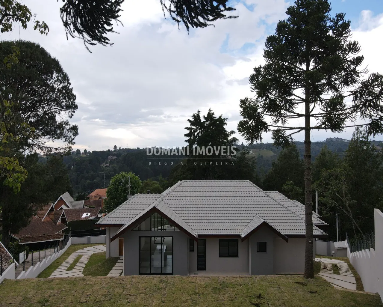 Casa à venda de 1.110 m² em Campos do Jordão, SP, Brasil