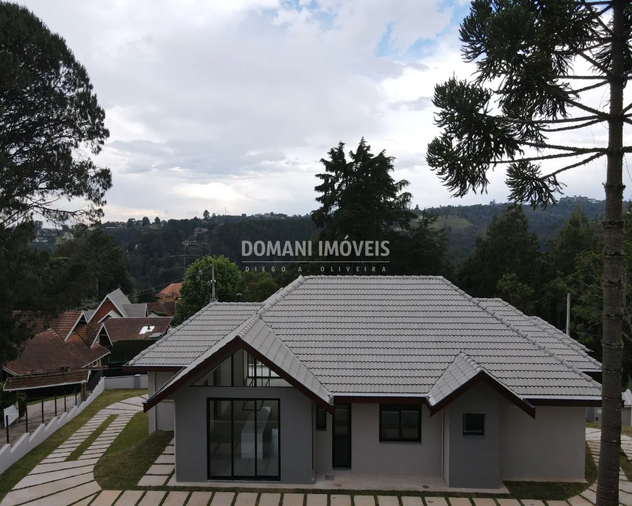 Casa à venda de 1.110 m² em Campos do Jordão, SP, Brasil