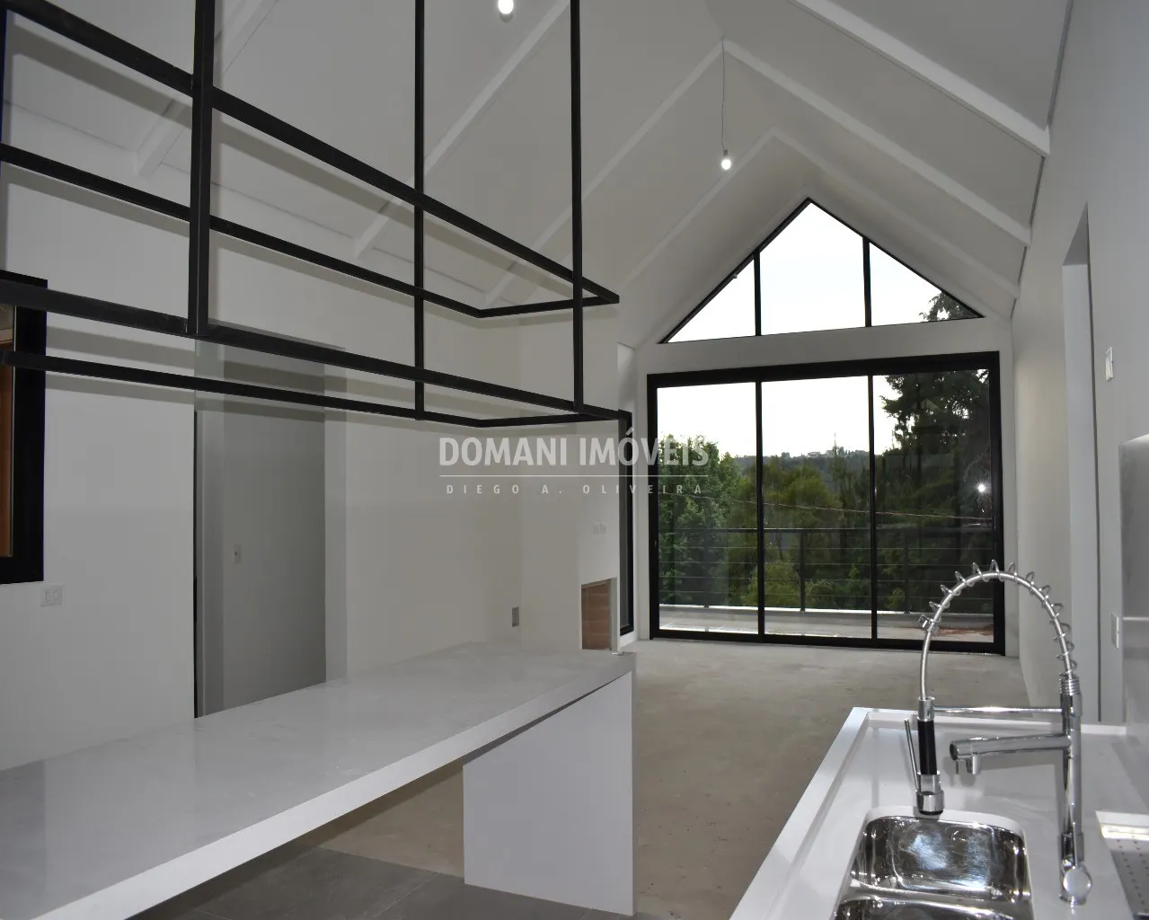 Casa à venda de 1.110 m² em Campos do Jordão, SP, Brasil