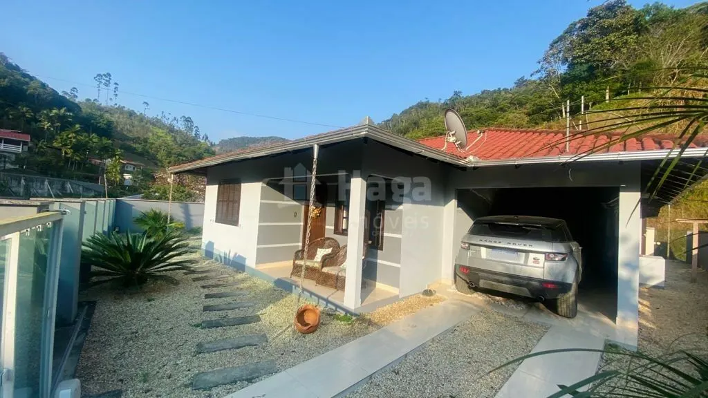 Casa à venda de 3.159 m² em Brusque, SC, Brasil