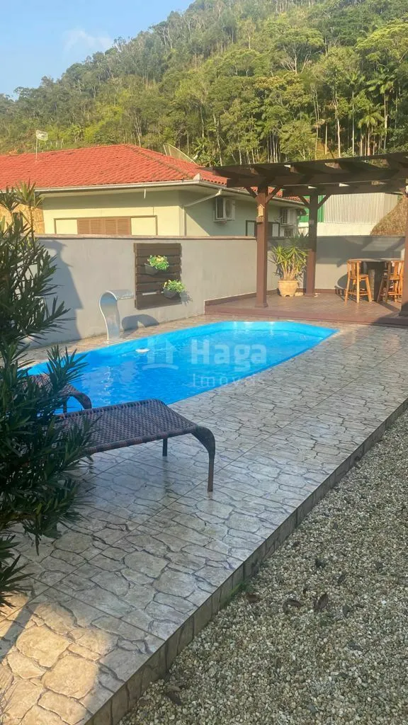 Casa à venda de 3.159 m² em Brusque, SC, Brasil