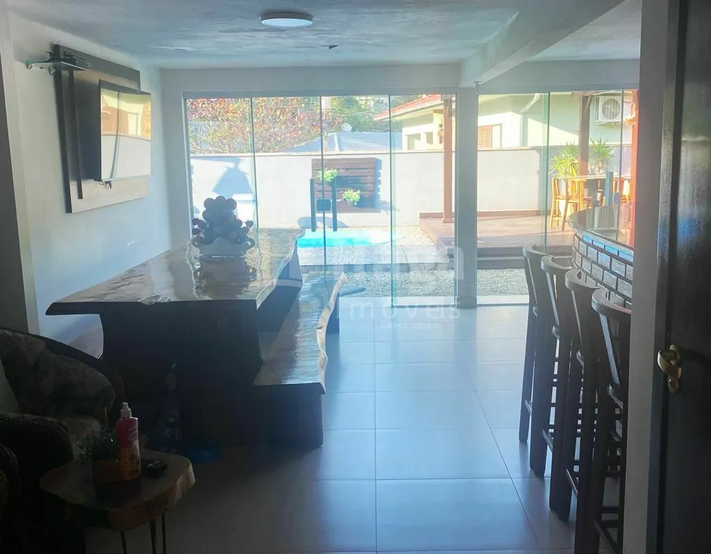Casa à venda de 3.159 m² em Brusque, SC, Brasil