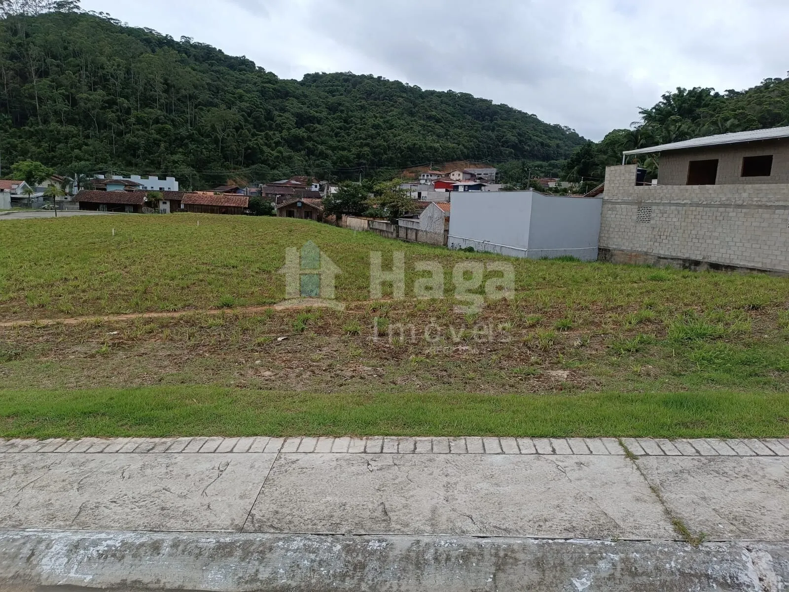 Terreno à venda de 248 m² em Brusque, SC, Brasil