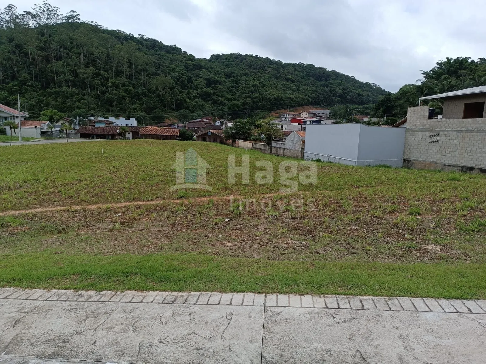 Terreno à venda de 248 m² em Brusque, SC, Brasil